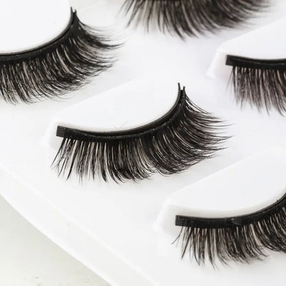 ✨ Sublimez Votre Regard avec Notre Set d'Eyeliner & Faux Cils Magnétiques ! ✨